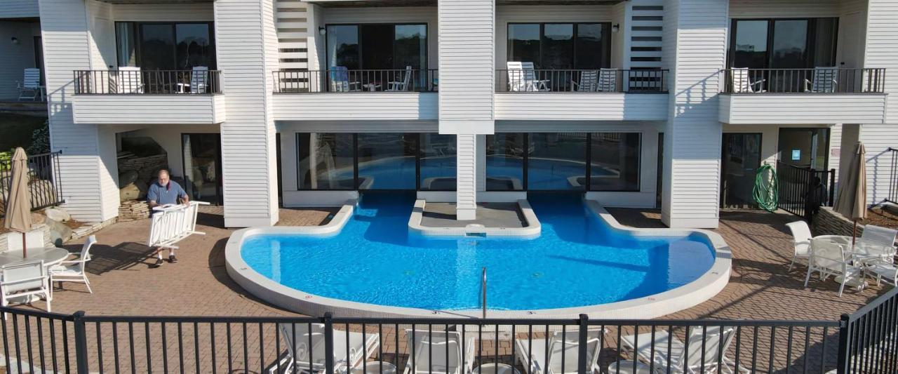שארלוואה 359 Edgewater Inn מראה חיצוני תמונה